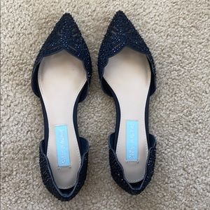 Betsy Johnson black flats